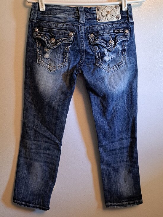 Miss Me Denim - Miss Me Signature Cropped Distressed Embroidered Pocket Jeans With Rhinestones